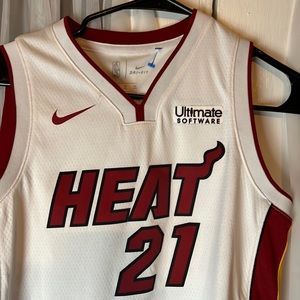 Nike NBA Miami Heat #21 WhiteSide Jersey Swingman Boys Size Medium (10-12)
